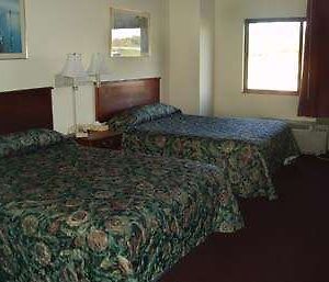 Queen Room Two Queen Beds Non-Smoking
